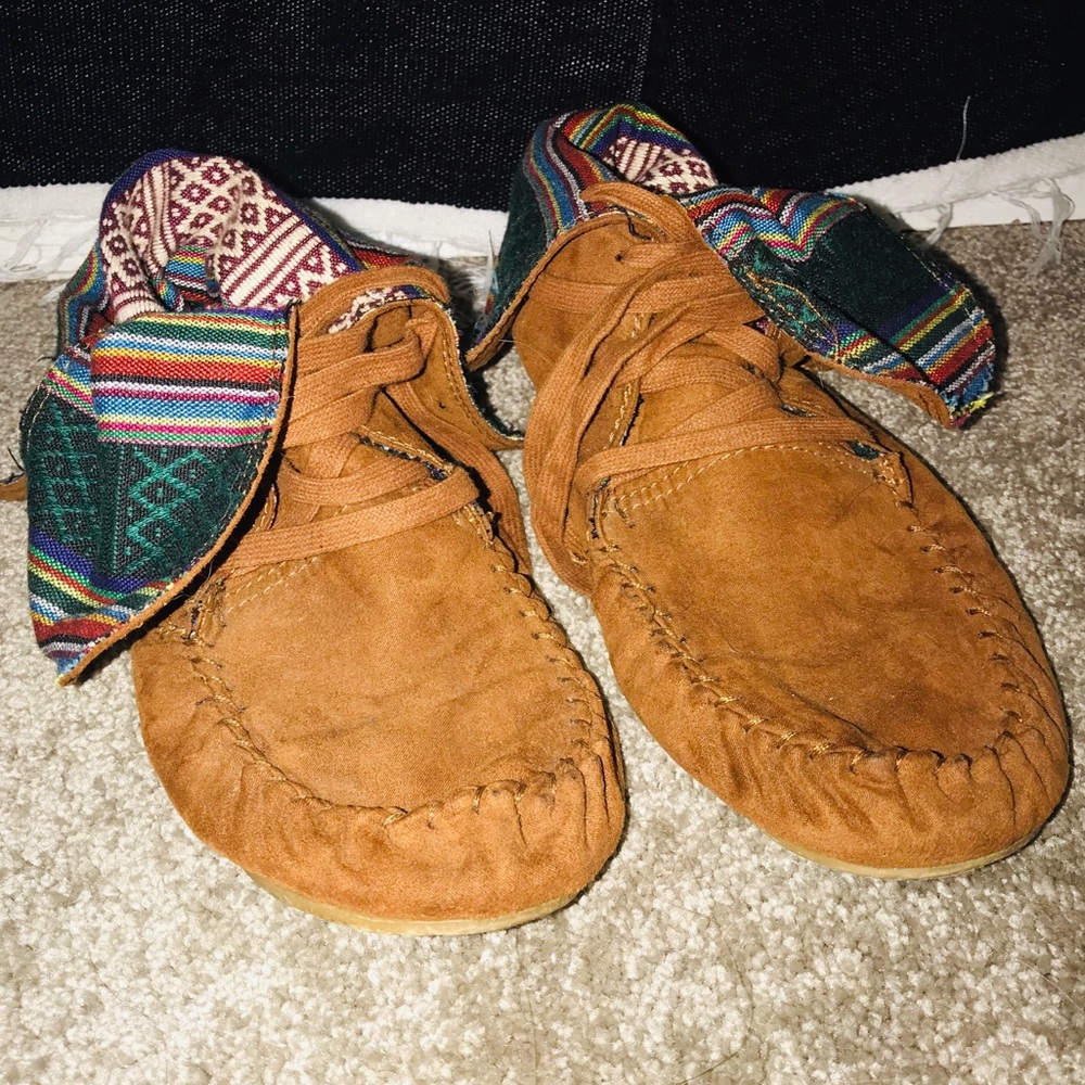 Women’s Moccasins • Size 8.5